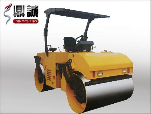 點擊查看詳細信息<br>標題：6噸雙鋼輪振動壓路機 閱讀次數：13475